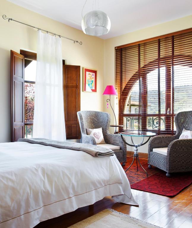 La Casona Del Viajante - Adults Only Hotell Villabajo Rum bild