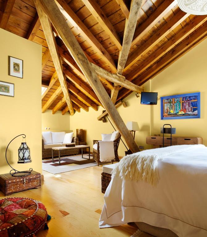 La Casona Del Viajante - Adults Only Hotell Villabajo Rum bild